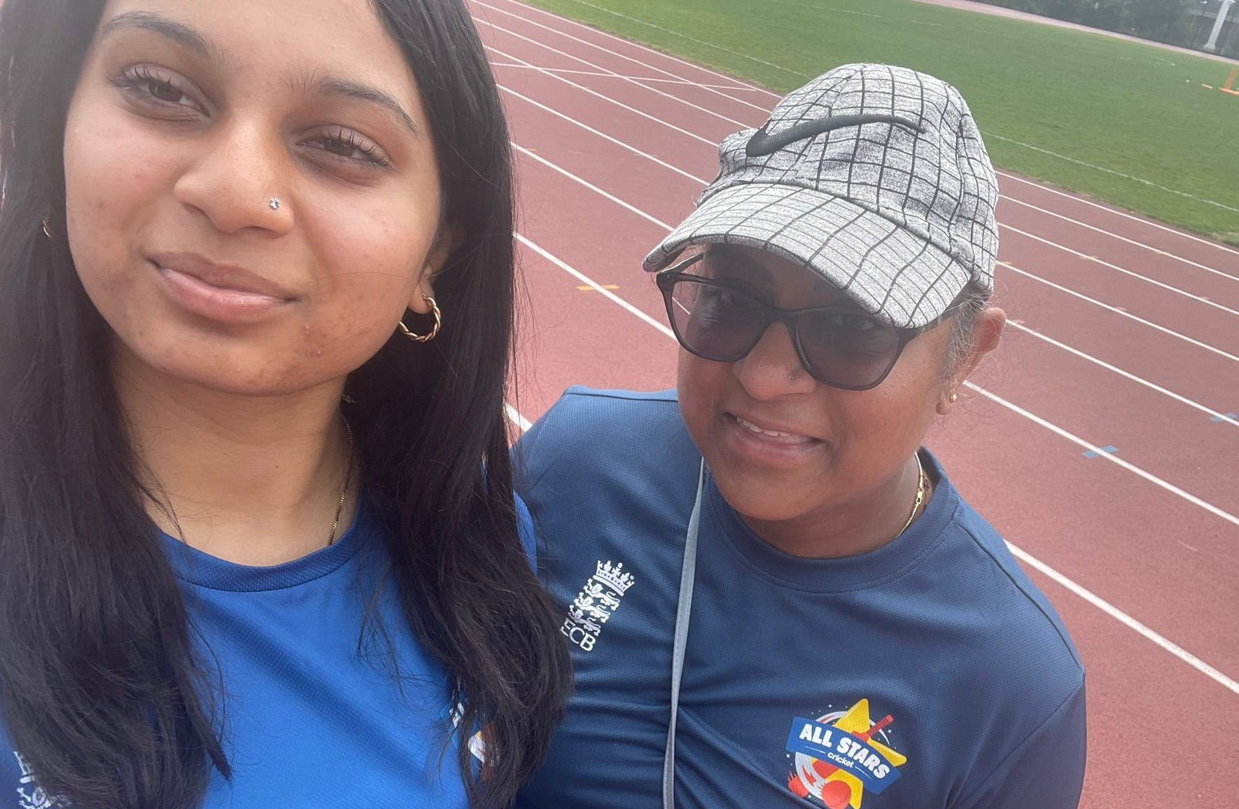 Mum Bhavini and daughter Shreya playing cricket together